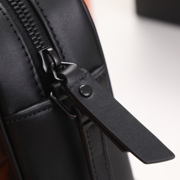 Handbags SAINT LAURENT 520534 size 23x16x6 cm