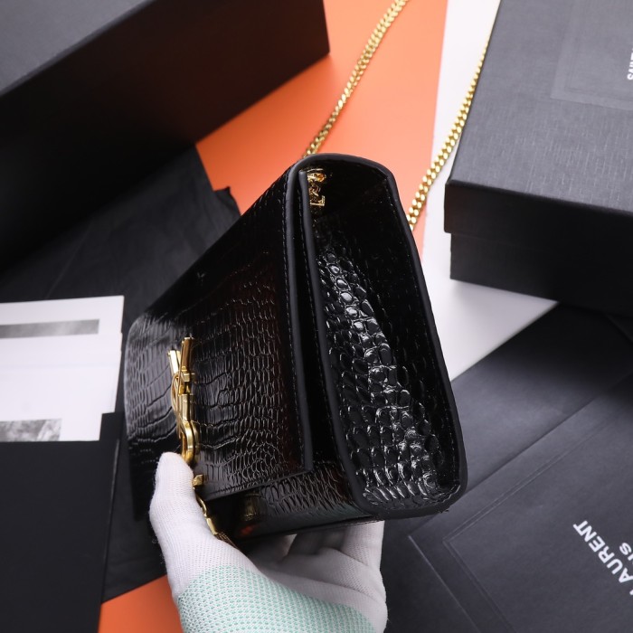 Handbags SAINT LAURENT 354119 size 24x14.5x5 cm