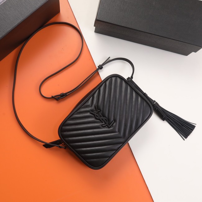 Handbags SAINT LAURENT 520534 size 23x16x6 cm