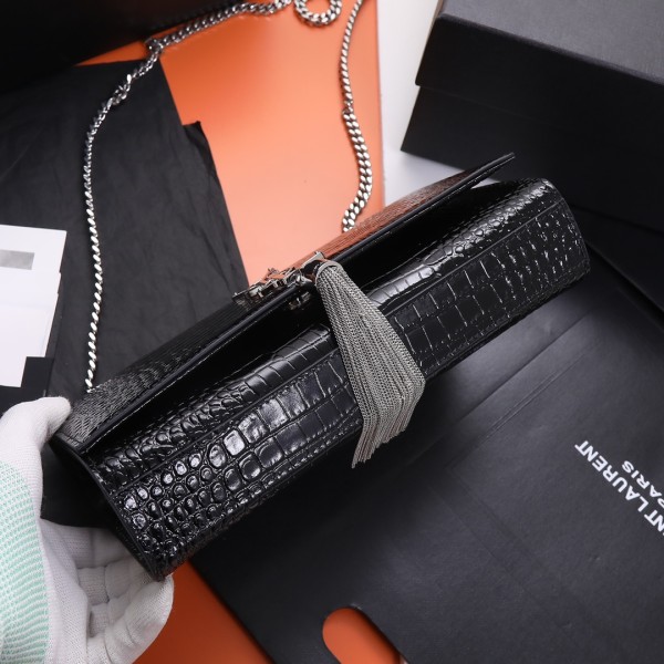 Handbags SAINT LAURENT 354119 size 24x14.5x5 cm