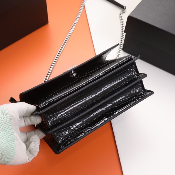 Handbags SAINT LAURENT 422906 size 22x8x16 CM