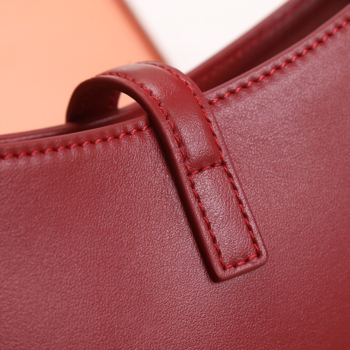 Handbags SAINT LAURENT 710318  size 19X11.5x4.5 cm