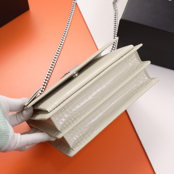 Handbags SAINT LAURENT 442906  size 22x8x16 cm