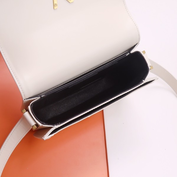 Handbags SAINT LAURENT 634306 size19x13x5 cm