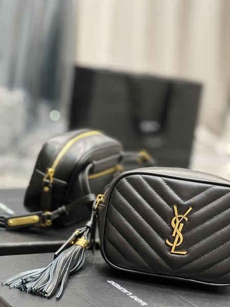 Handbags SAINT LAURENT 534817  size 15.5x10.5x5.5 cm