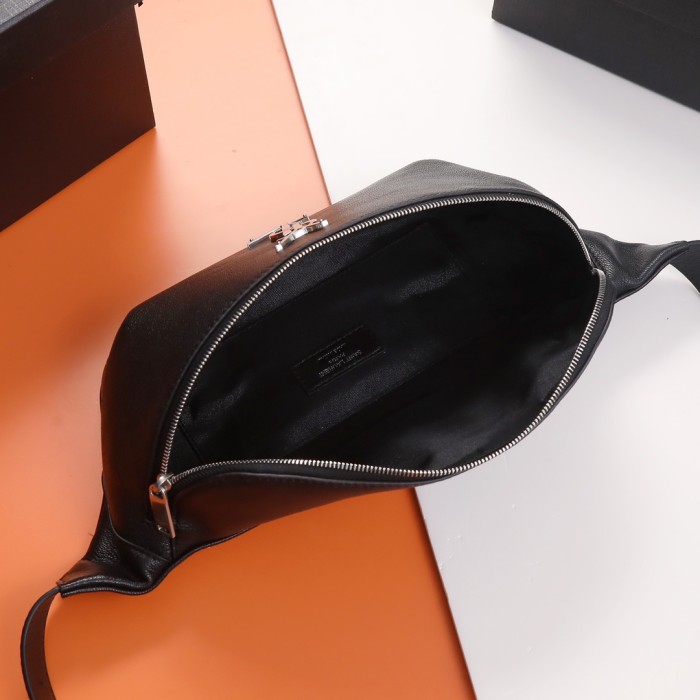 Handbags SAINT LAURENT 569737  size 25×14×3.5 cm