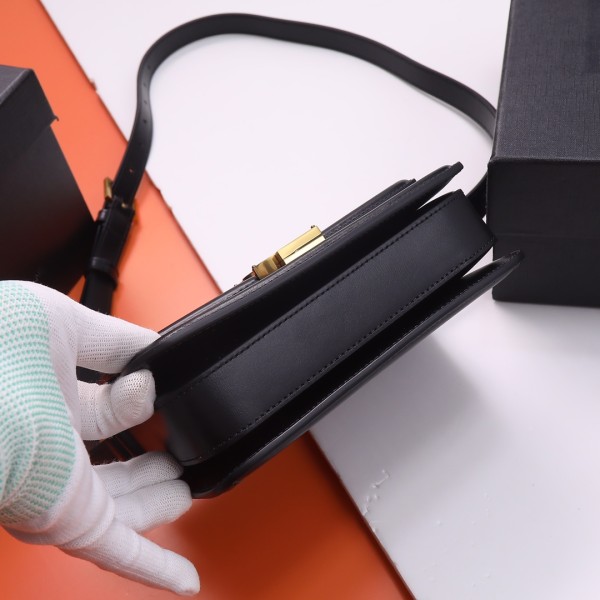 Handbags SAINT LAURENT 634306 size19x13x5 cm