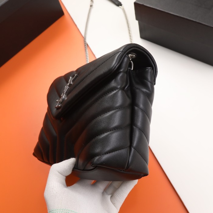 Handbags SAINT LAURENT 494699  size 25×17×9 cm