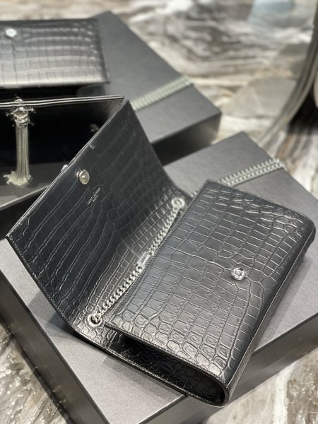 Handbags SAINT LAURENT 354119  size 24x14.5x5 cm