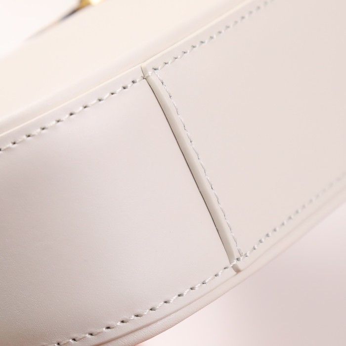 Handbags SAINT LAURENT 710318  size 19X11.5x4.5 cm