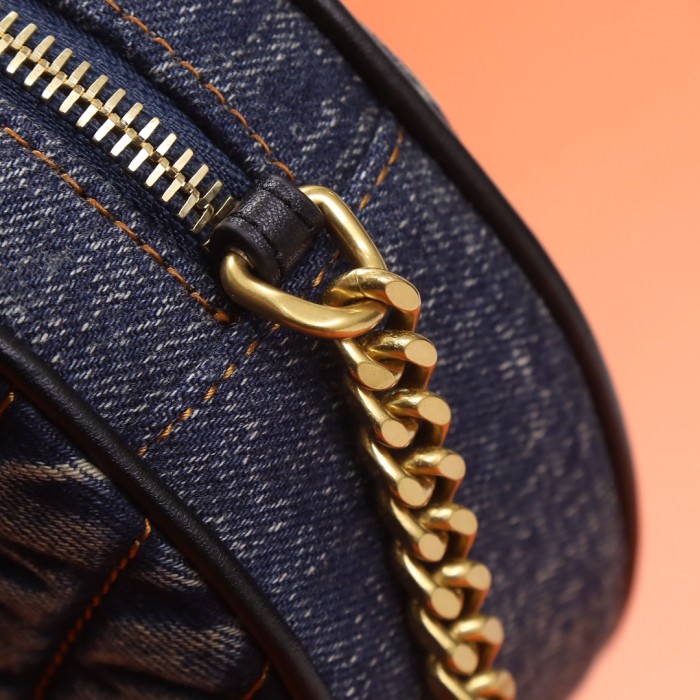 Handbags SAINT LAURENT 610436  size 17×17×5.5 cm 