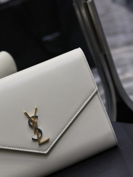 Handbags SAINT LAURENT 617662  size 21×6×3 cm