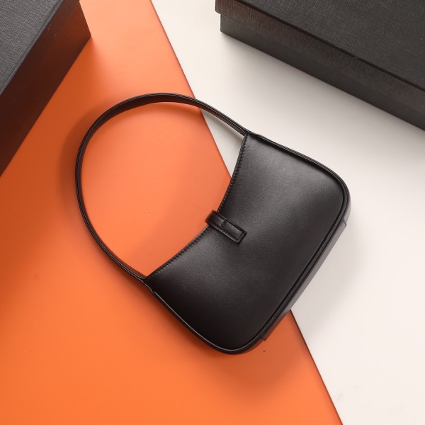 Handbags SAINT LAURENT 710318  size 19X11.5x4.5 cm 