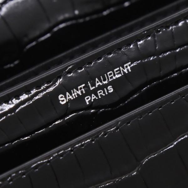 Handbags SAINT LAURENT 442906 size 22x8x16 cm 