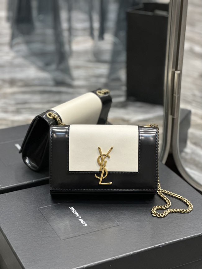 Handbags SAINT LAURENT 469390  size 20x13.5x6 cm