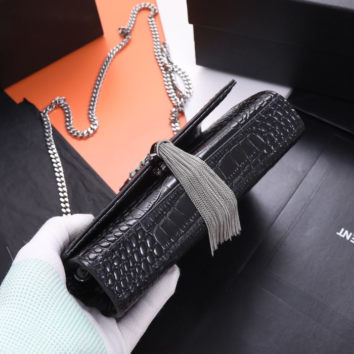 Handbags SAINT LAURENT 469390 size 20x13.5x5.5 cm 