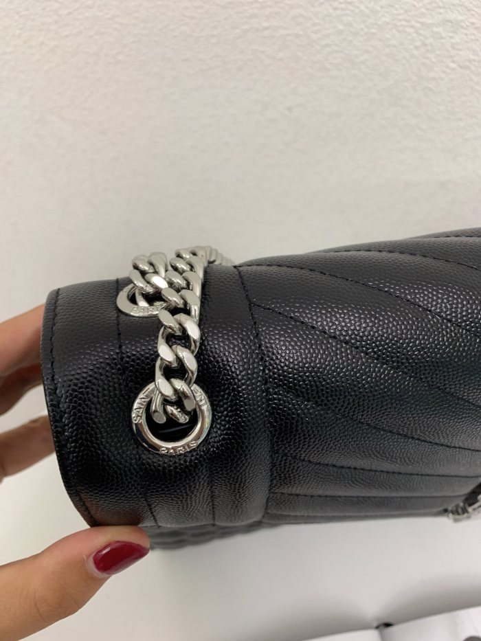 Handbags SAINT LAURENT 396910  size 31*22*7.5 cm