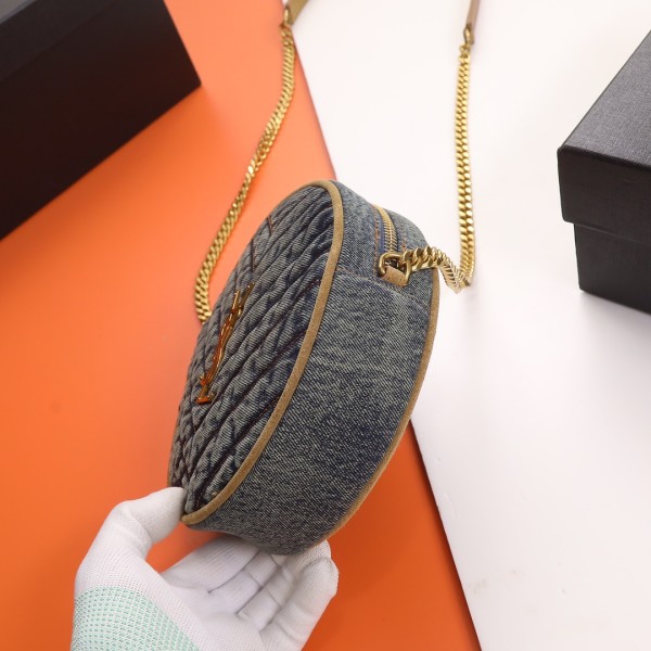 Handbags SAINT LAURENT 610436  size 17×17×5.5 cm