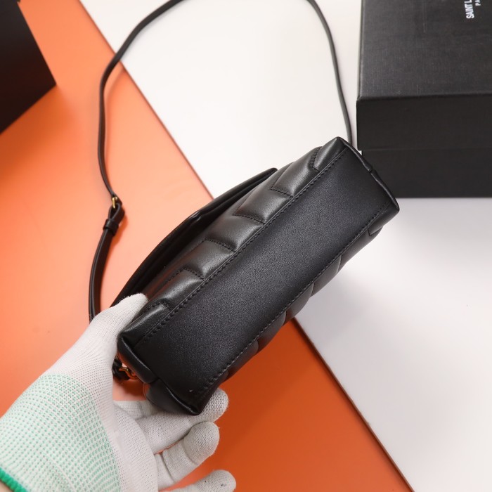 SAINT LAURENT LOULOU Calfskin Crossbody Bag, Shoulder Bag Women's Black 467072-DV707-1000 size 20*7.5*14 cm