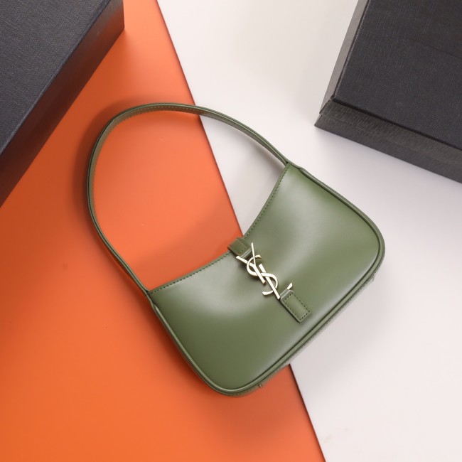 Handbags SAINT LAURENT 710318  size 19X11.5x4.5 cm