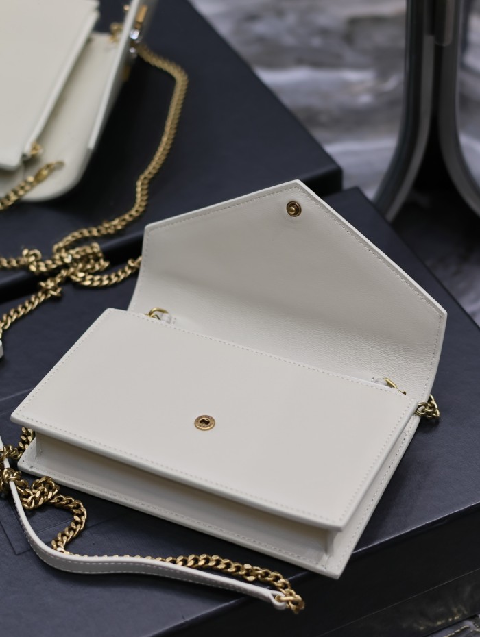 Handbags SAINT LAURENT 393953  size 19x11.5x4 cm