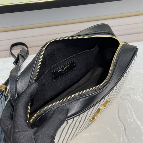 Handbags SAINT LAURENT 520534 size 23x16x6 cm