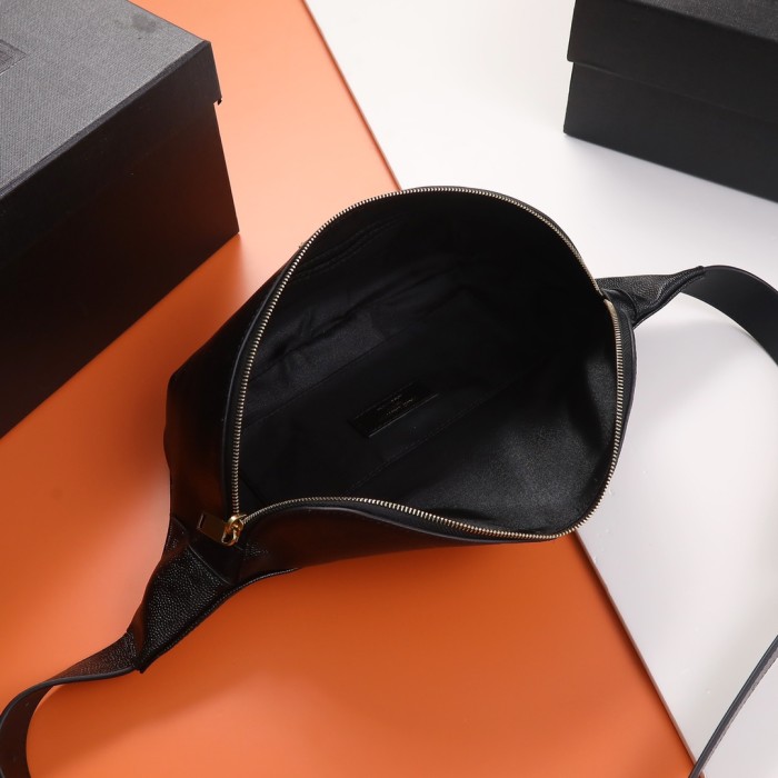 Handbags SAINT LAURENT 569737  size 25×14×3.5 cm