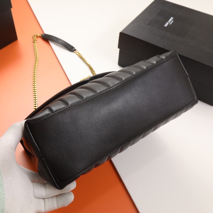 Handbags SAINT LAURENT 487216  size 32×22×11 cm