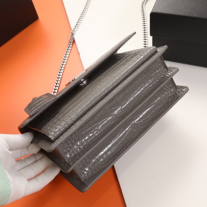 Handbags SAINT LAURENT 442906 size 22x8x16 cm 