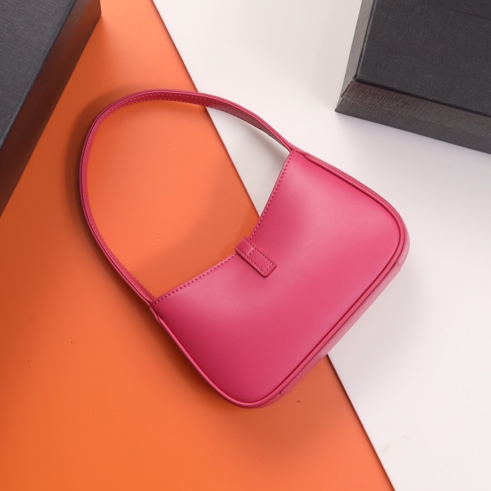 Handbags SAINT LAURENT 710318  size 19X11.5x4.5 cm