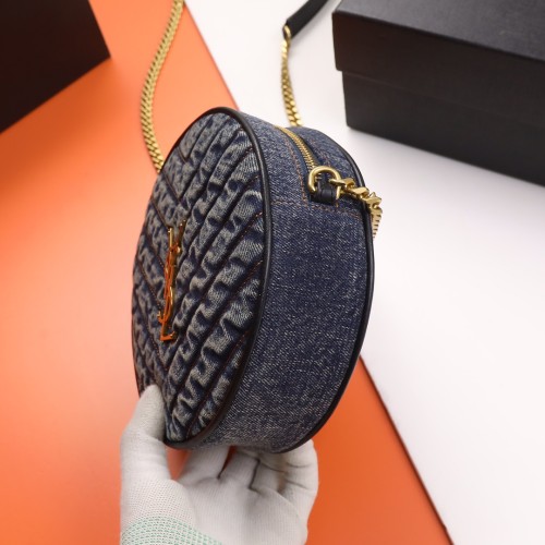 Handbags SAINT LAURENT 610436  size 17×17×5.5 cm 