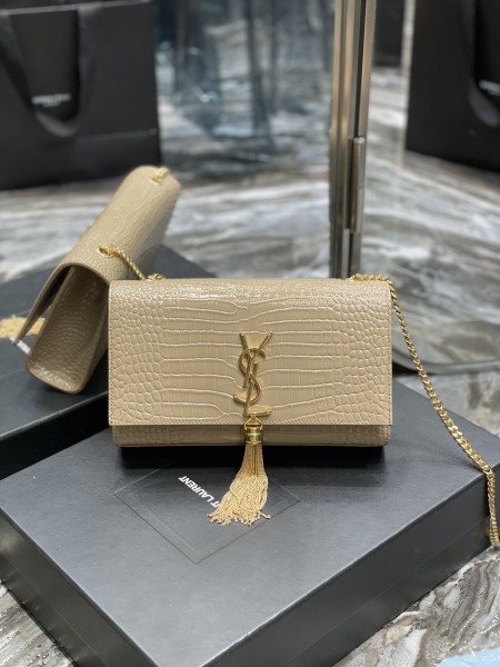 Handbags SAINT LAURENT 354119  size 24x14.5x5 cm