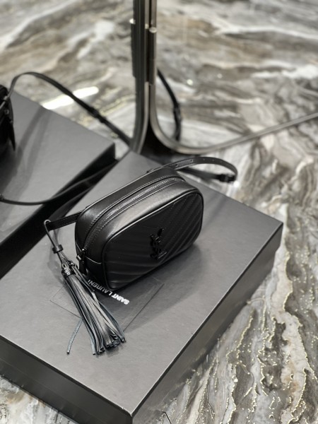 Handbags SAINT LAURENT 534817  size 15.5x10.5x5.5 cm