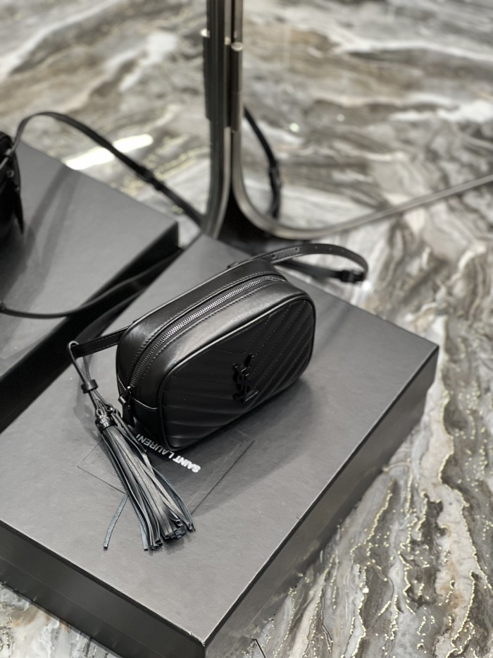 Handbags SAINT LAURENT 534817  size 15.5x10.5x5.5 cm