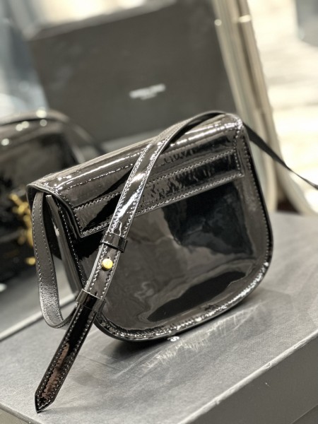 Handbags SAINT LAURENT 619740  size 15.5x10.5x5.5 cm