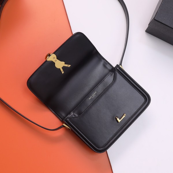 Handbags SAINT LAURENT 634306 size19x13x5 cm