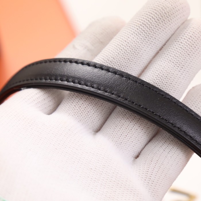 Handbags SAINT LAURENT 710318  size 19X11.5x4.5 cm 