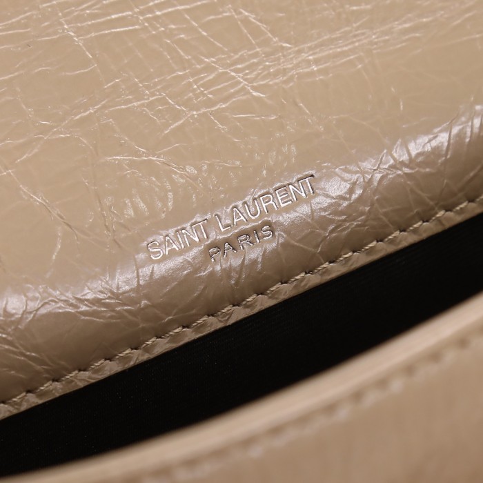 Handbags SAINT LAURENT 533037 size 22x16.5x12 cm