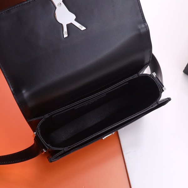 Handbags SAINT LAURENT 634306  size 19x13x5 cm