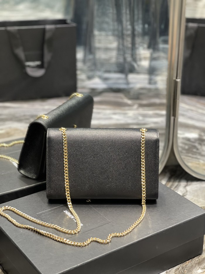 Handbags SAINT LAURENT 354119  size 24x14.5x5 cm