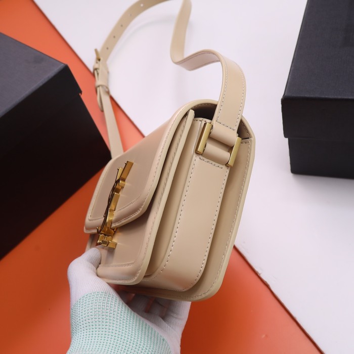 Handbags SAINT LAURENT 634306 size19x13x5 cm