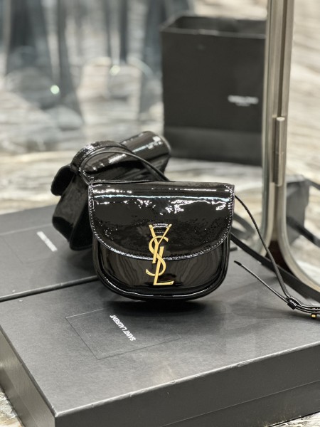 Handbags SAINT LAURENT 619740  size 15.5x10.5x5.5 cm