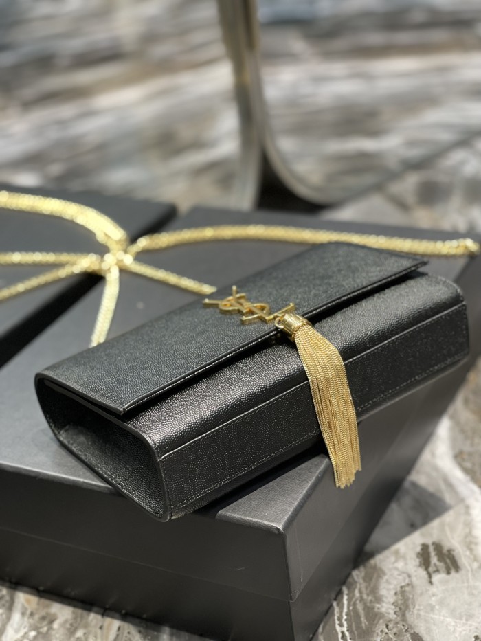 Handbags SAINT LAURENT 354119  size 24x14.5x5 cm