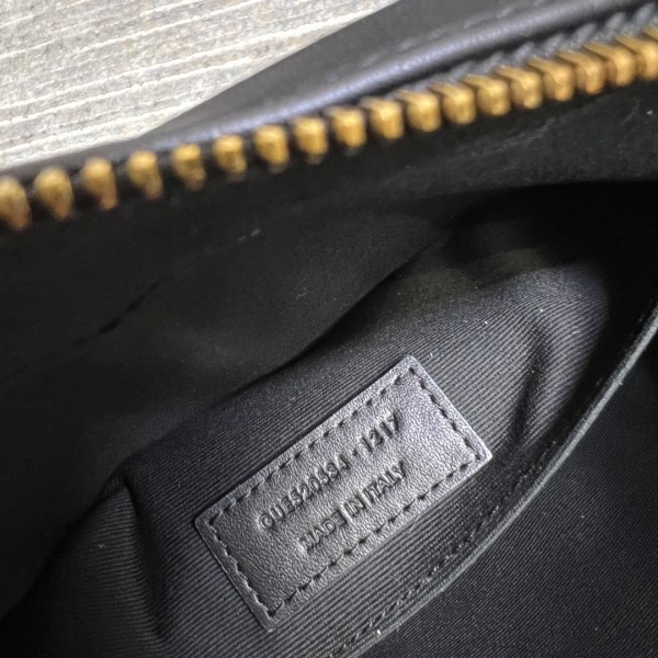 Handbags SAINT LAURENT 520534 size 23x16x6 cm