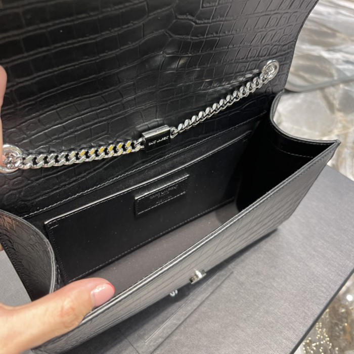 Handbags SAINT LAURENT 354119  size 24x14.5x5 cm