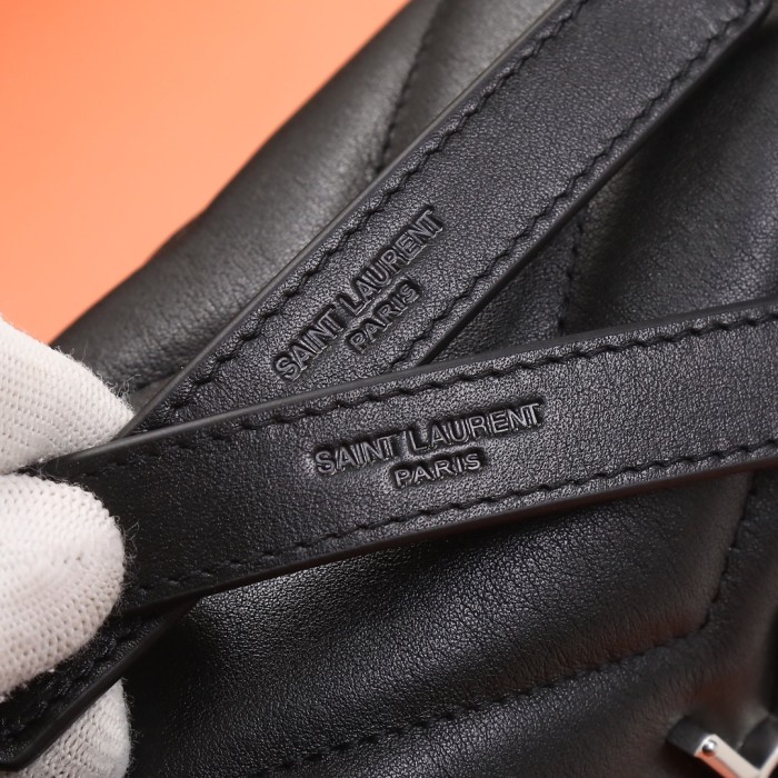 Handbags SAINT LAURENT 494699  size 25×17×9 cm