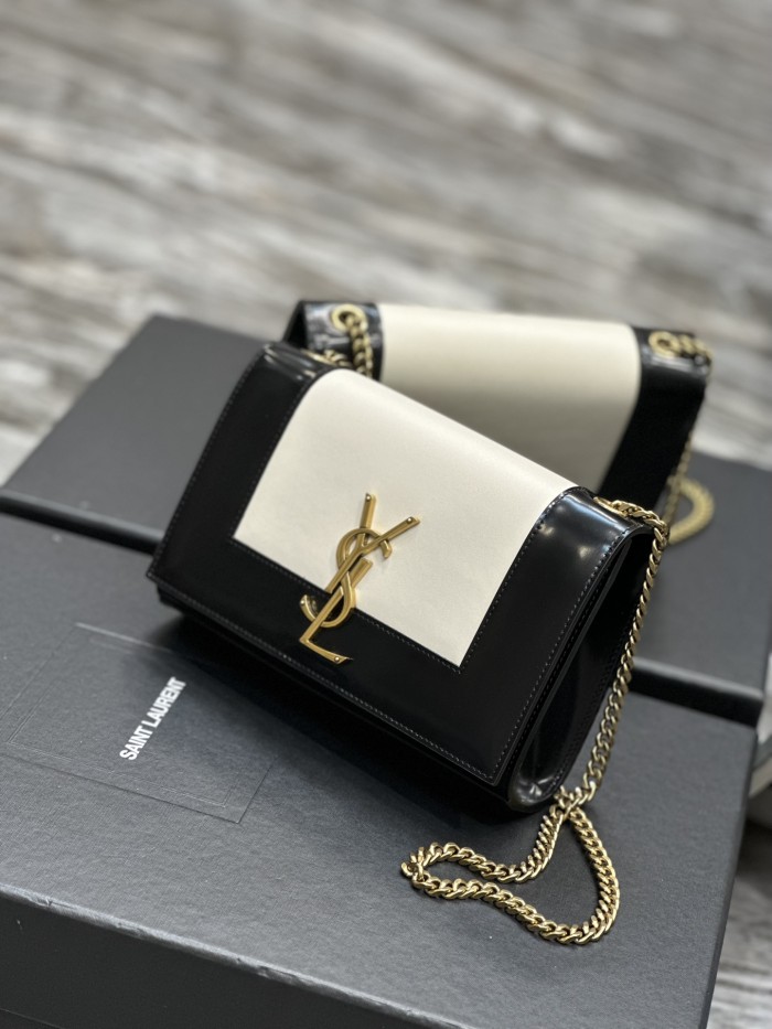 Handbags SAINT LAURENT 469390  size 20x13.5x6 cm