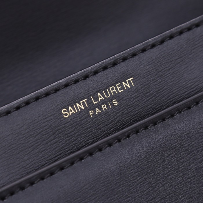 Handbags SAINT LAURENT 634306 size19x13x5 cm