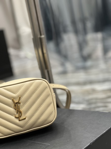 Handbags SAINT LAURENT 534817  size 15.5x10.5x5.5 cm
