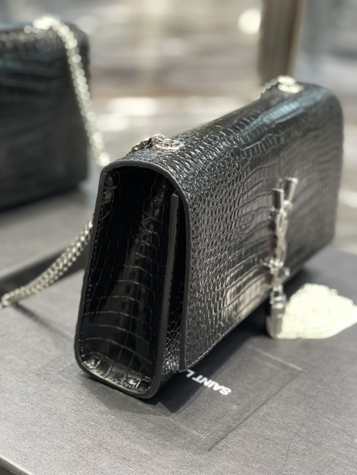 Handbags SAINT LAURENT 354119  size 24x14.5x5 cm